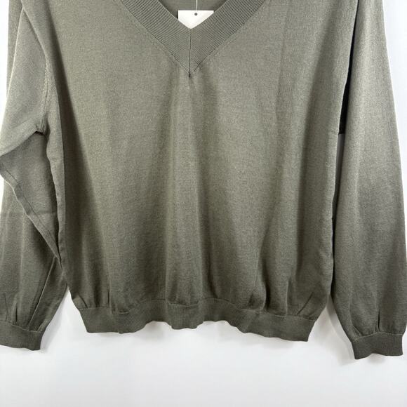 A New Day New Olive Green V Neck Pullover Sweater Small Lightweight Gorpcore - Picture 3 of 9